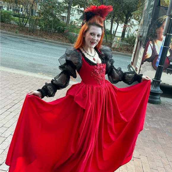 Meet your Posher, Samantha - Picture 2 of 4